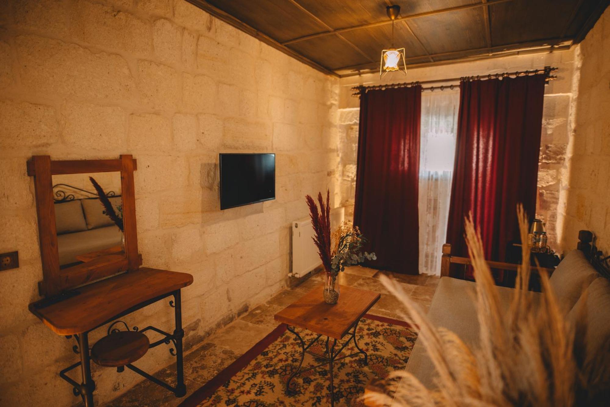 Cavusin Cave House-Cappadocia Bed and Breakfast Göreme Buitenkant foto