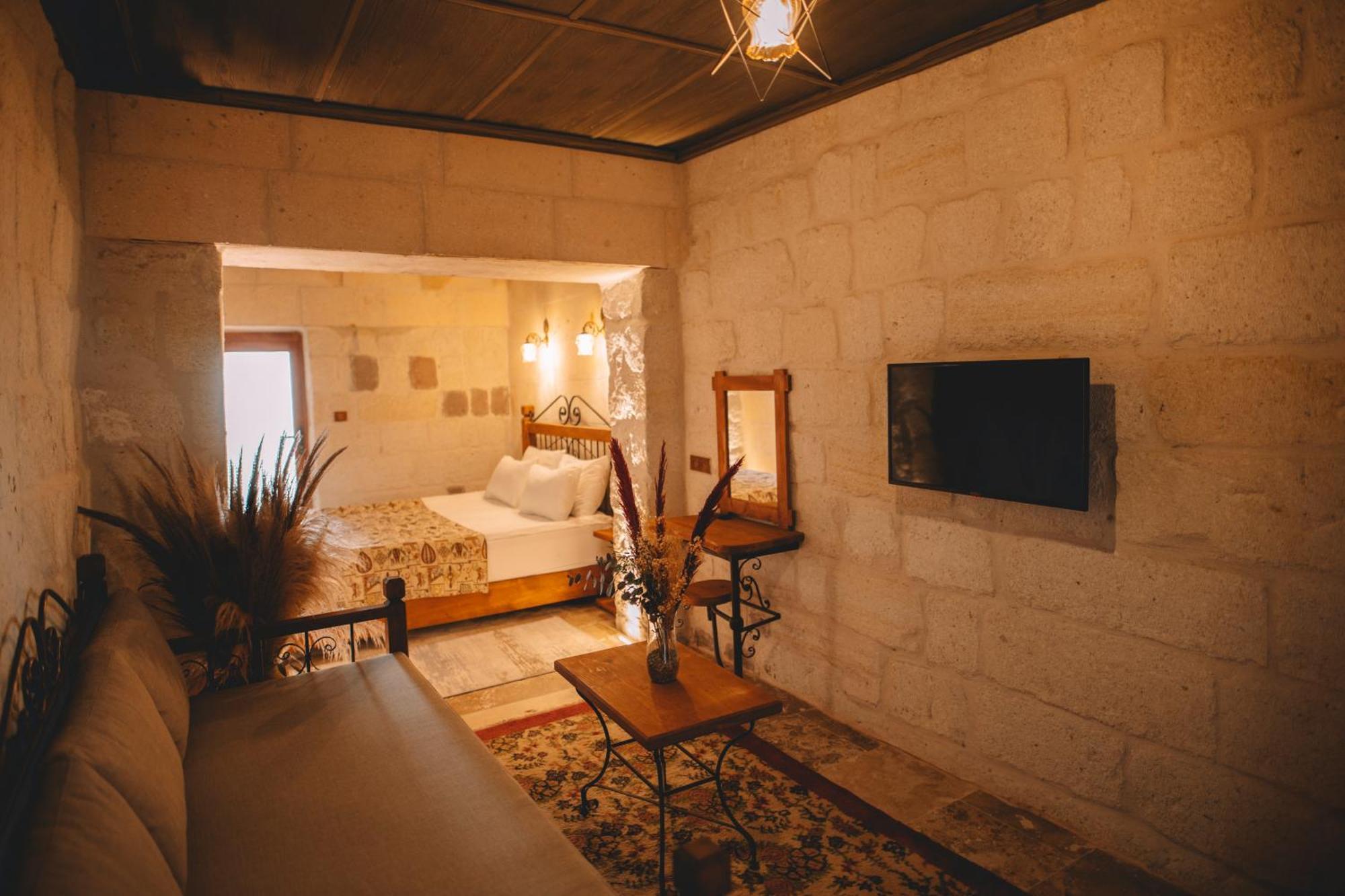Cavusin Cave House-Cappadocia Bed and Breakfast Göreme Buitenkant foto