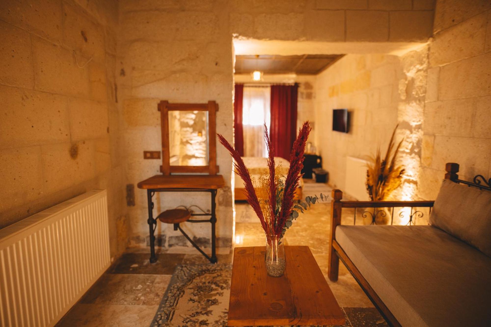 Cavusin Cave House-Cappadocia Bed and Breakfast Göreme Buitenkant foto